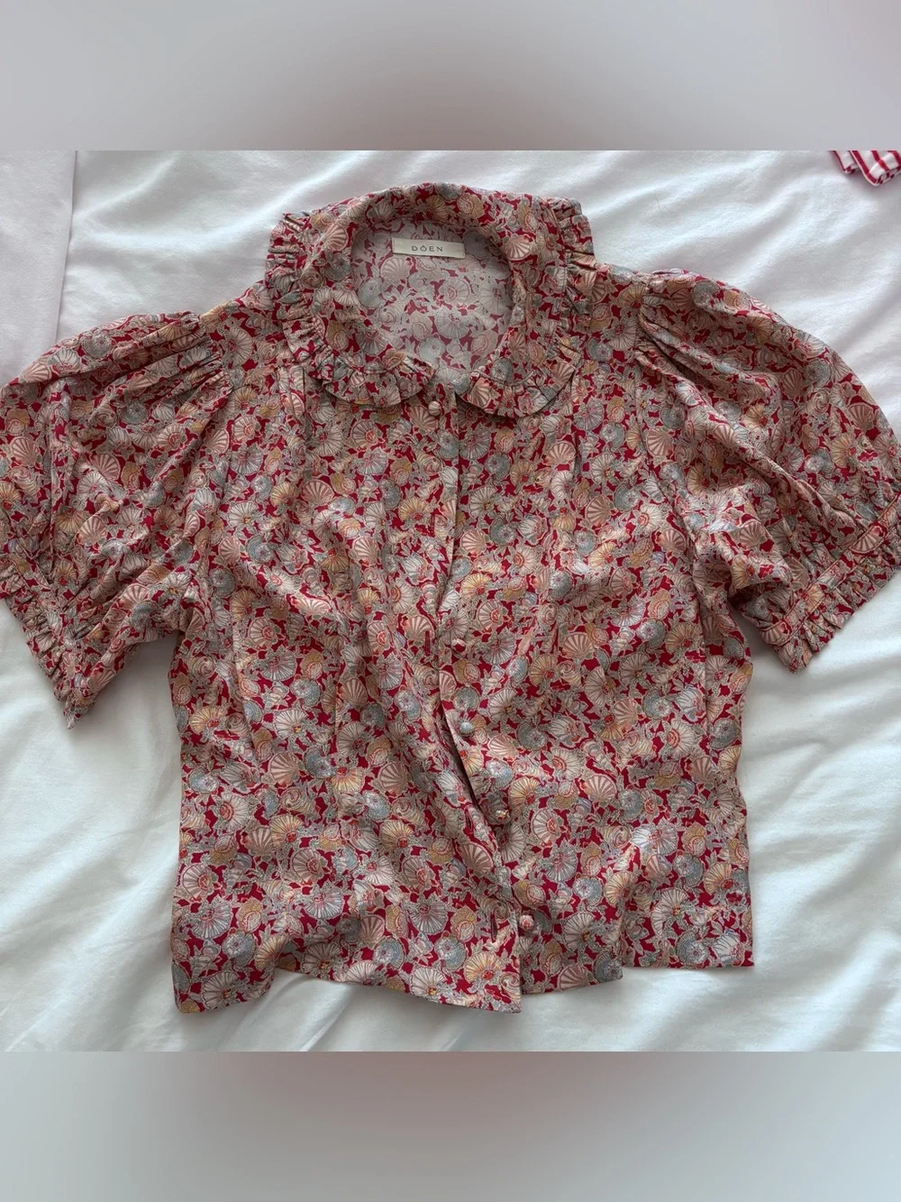 Doen Bergamont Puff-Sleeve Ruffle Collar Blouse S Tresors de La Mer